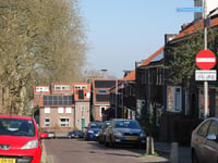 Oude Azaleastraat über Zonnebloemstraat