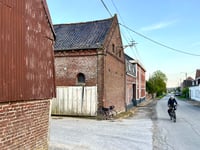 Mons-en-Pévèle über Rue du Sec-Mont
