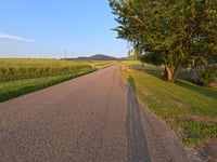 Oltingerstrasse from Wenslingen