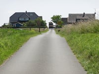 Bergstrasse von Schottheide