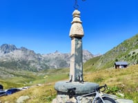 Col de la Croix-de-Fer from Barrage du Verney / Allemont
