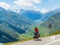 Col de l'Oberalp / Cuolm d'Ursera depuis Göschenen