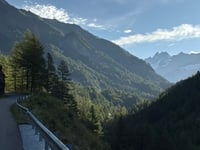 Lago di Place Moulin desde Roisan