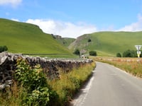 Winnats Pass depuis Castleton