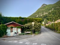 Mur du Ramponnet from Le Petit Port