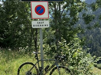 Aulon / Route de Lurgues von Guchen