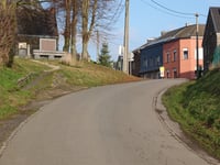 Bilstain über Village