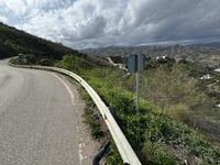 Alto Iznate via Benamocarra
