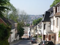 Rue Albert Thomas via Rue Reinier