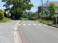 Rue de la Grotte via Maison du Bois