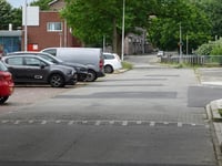 Madoerastraat über Anjelierenstraat