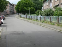 Madoerastraat über Anjelierenstraat