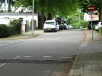 Madoerastraat über Anjelierenstraat