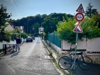 Rue de la Colline z Orsay
