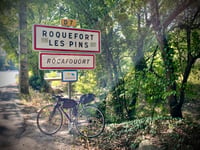 Roquefort les Pins über Route de la Colle
