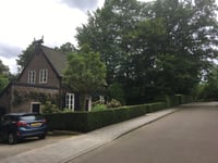 Rozenheuvel über De Genestetlaan