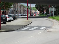 Avenue André Ernst von Dison über Val du Ru