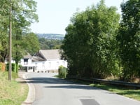Hézée via Rue Xhavée
