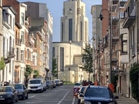 Place de l'Altitude Cent da Bruxelles-Midi via Avenue Besme