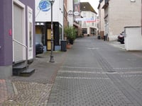 Robert-Schuman-Strasse über Reissstrasse