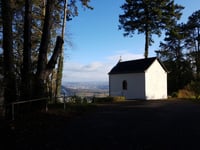 Löschemer Kapelle von Wasserliesch über Löschemerstrasse
