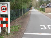 Petrea über Parkweg