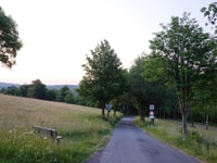 Am Hügel von Neuastenberg