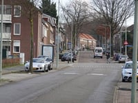 Anjelierstraat über Kampstraat