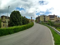 Asciano über Via delle Fonti