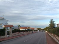 Avinguda de Suïssa über Avinguda de Grècia