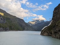 Barrage de Mauvoisin vanuit Sembrancher
