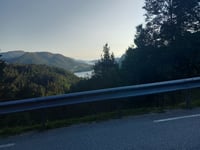 Brekkvegen da Årvågen