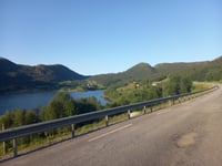 Brekkvegen da Årvågen