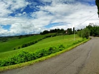 Bucciano über Strada di Certosa