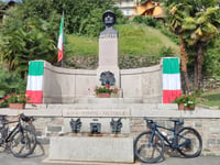 Cappella di Porta / Monte Turrioni przez Caprezzo