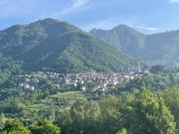 Carenno von Corte über Via Baraccano