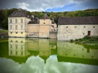 Château d’Entre Deux Monts from Chambolle-Musigny