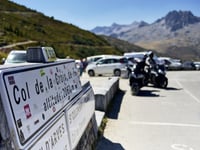 Col de la Croix-de-Fer from Barrage du Verney / Allemont