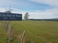 Col du Puy de Renel from Le pont de Rochebrune