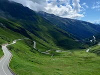 Col du Grand-Saint-Bernard von Aosta über Roisan
