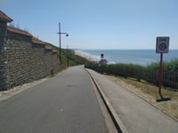 Côte d'Équihen-Plage par Rue de l'Égalité & Rue du Cimetière