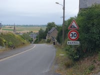 Côte du Moulin Neuf from Saint-Broladre via Rue de la Poste