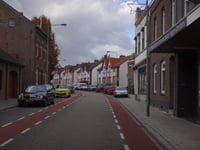 Dentgenbachweg via Laurastraat