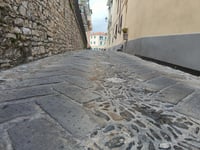 Diano Castello über Via Besusta
