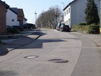 Dorfstrasse über Werth