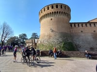 Dozza über Via Calanco