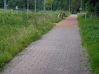 Einsteinstraat über Mensheggerweg