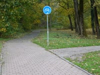 Erensteinerstraat über Kerkvoetpad