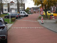 Erensteinerstraat über Kerkvoetpad