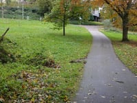 Erensteinerstraat über Kerkvoetpad